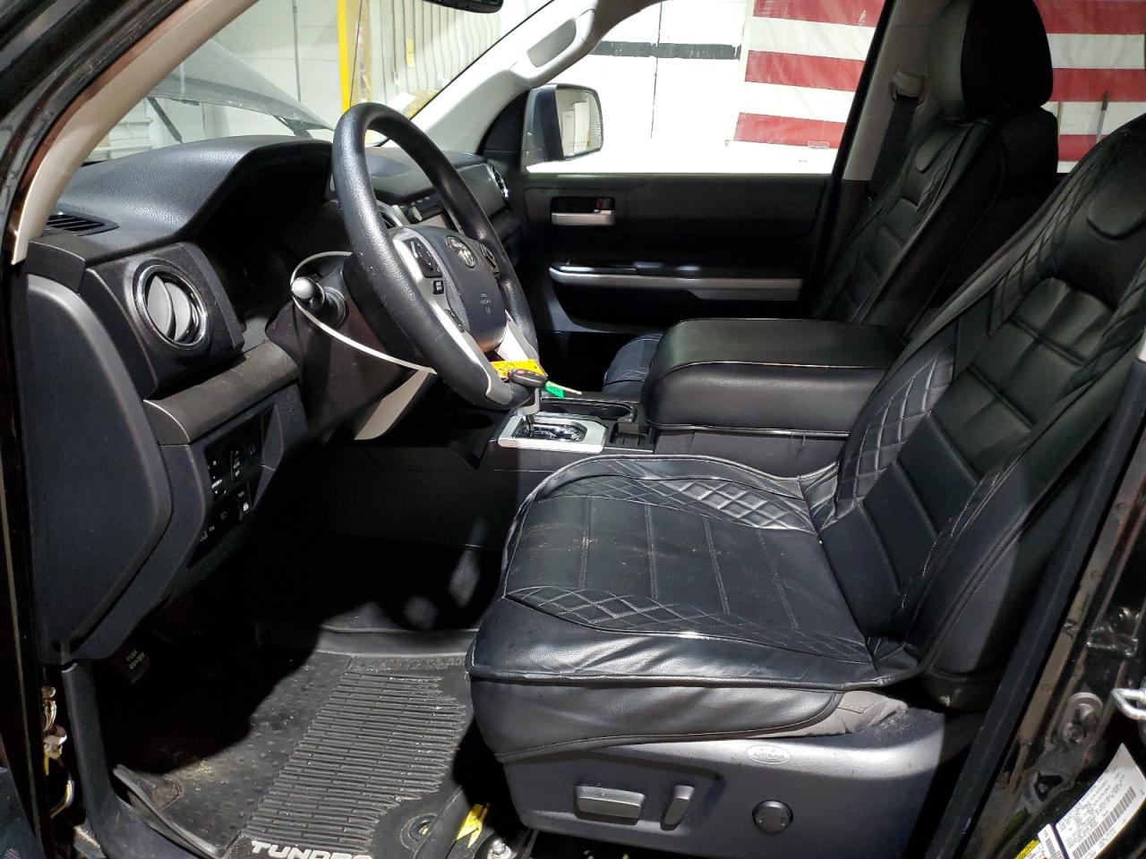 2018 Toyota Tundra Crewmax Sr5 VIN: 5TFDY5F12JX752881 Lot: 84632565