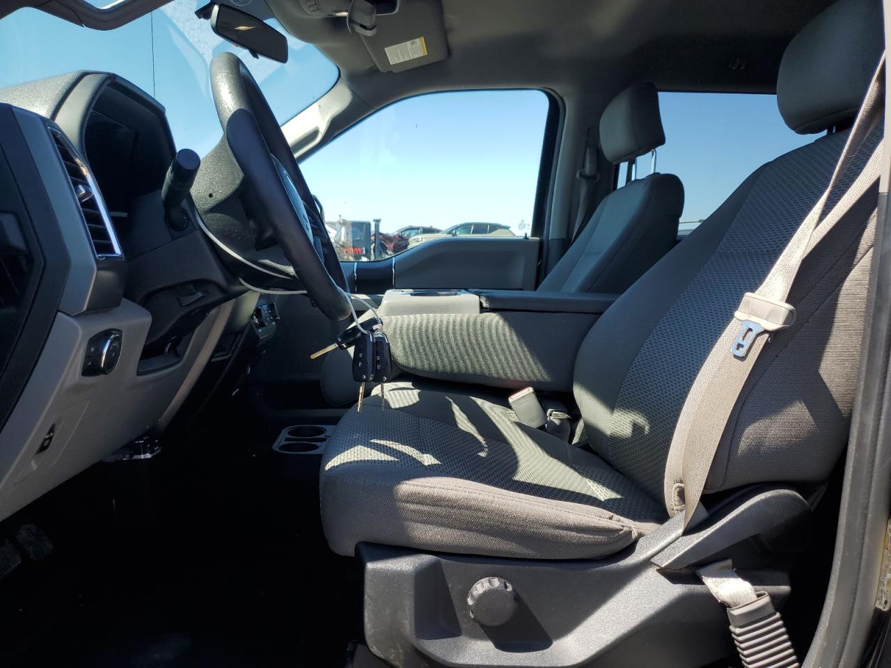 2017 Ford F150 Supercrew VIN: 1FTEW1C8XHFA10846 Lot: 81948775