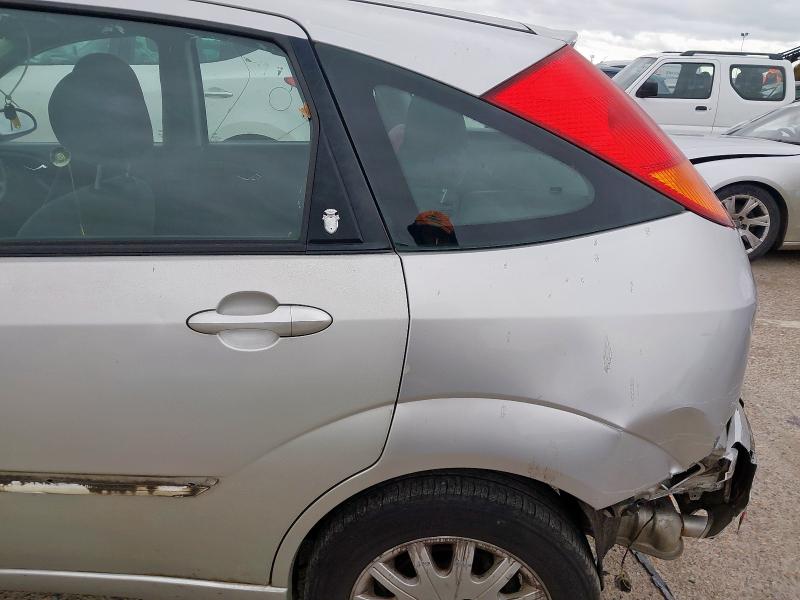 2004 FORD FOCUS 2.0 GHIA 5DR AUTO