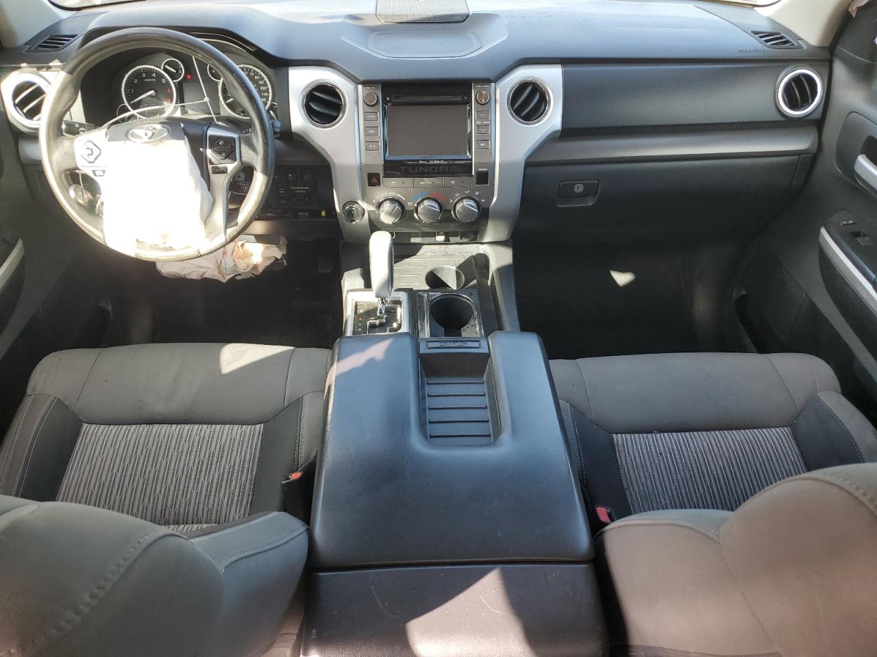 2017 Toyota Tundra Crewmax Sr5 VIN: 5TFDY5F13HX597736 Lot: 84471155