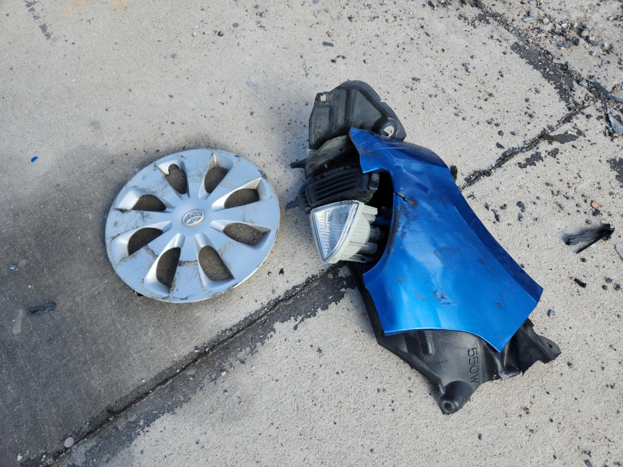 2014 Toyota Prius C VIN: JTDKDTB33E1571683 Lot: 86134675