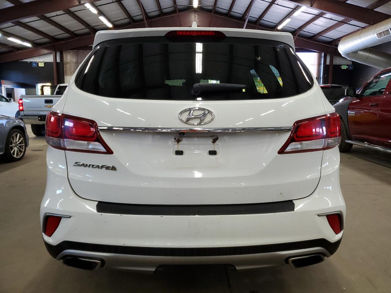 2017 Hyundai Santa Fe Se VIN: KM8SM4HF3HU188008 Lot: 89518415