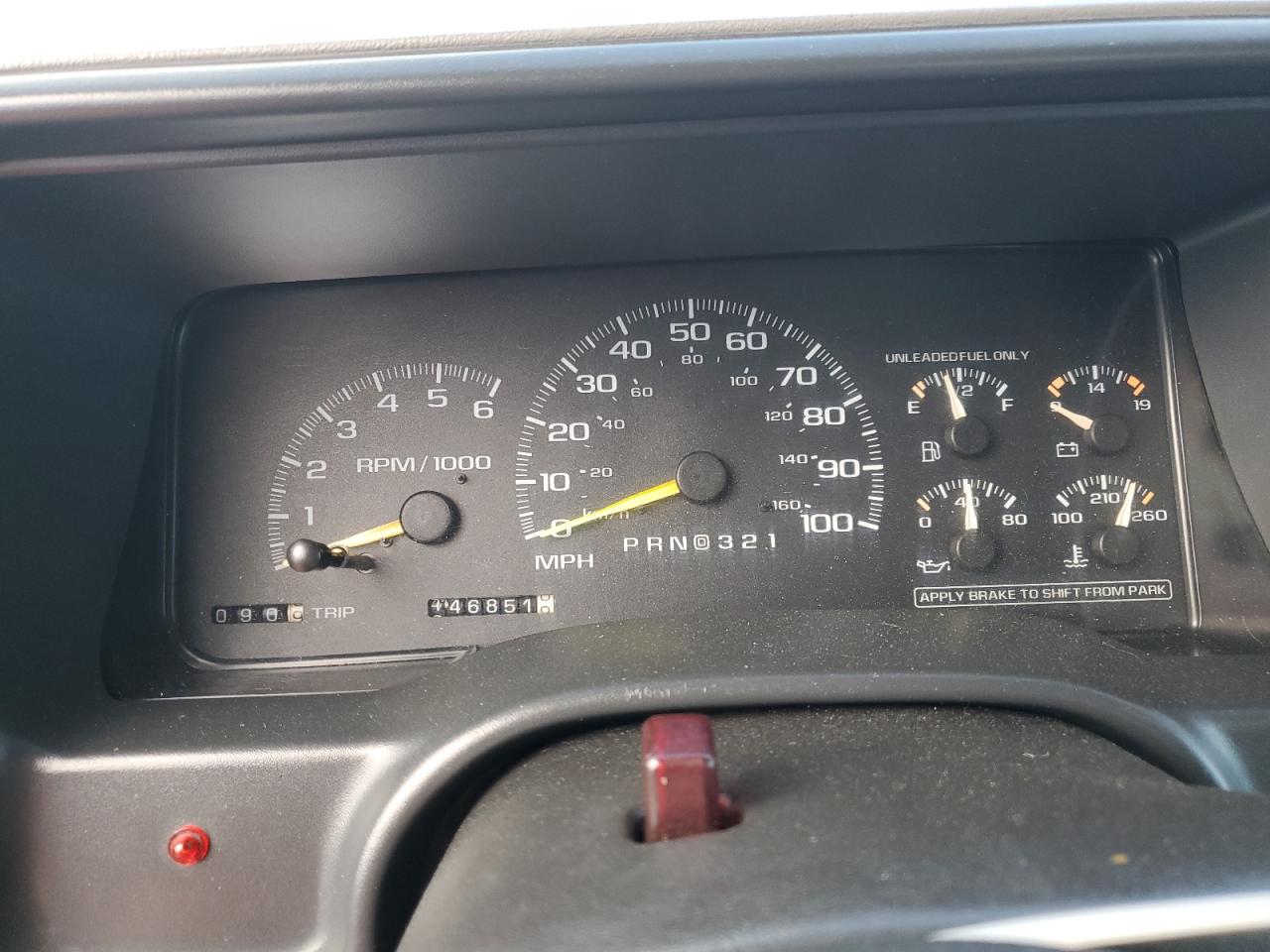 1999 Chevrolet Gmt-400 C1500 VIN: 1GCEC19R0XR127695 Lot: 90730435