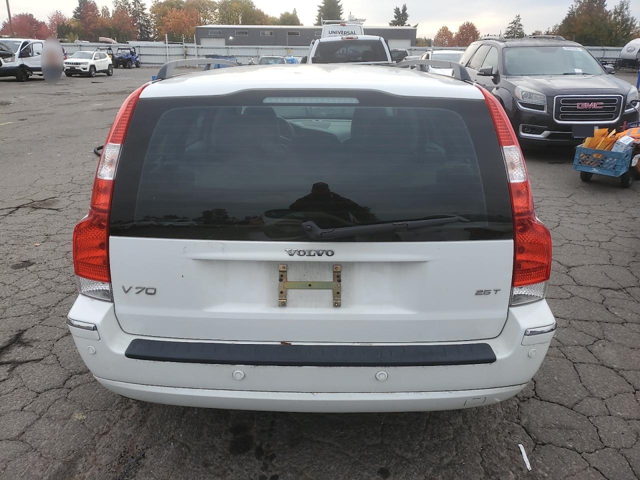 2007 Volvo V70 2.5T VIN: YV1SW592672633670 Lot: 90690065