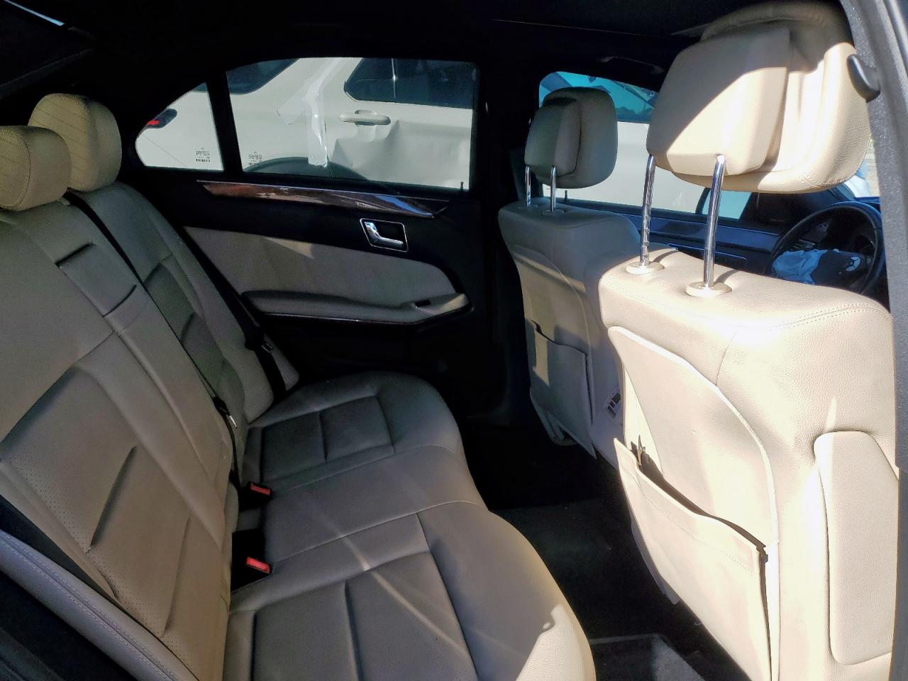 2011 Mercedes-Benz E 350 VIN: WDDHF5GBXBA324792 Lot: 82745735