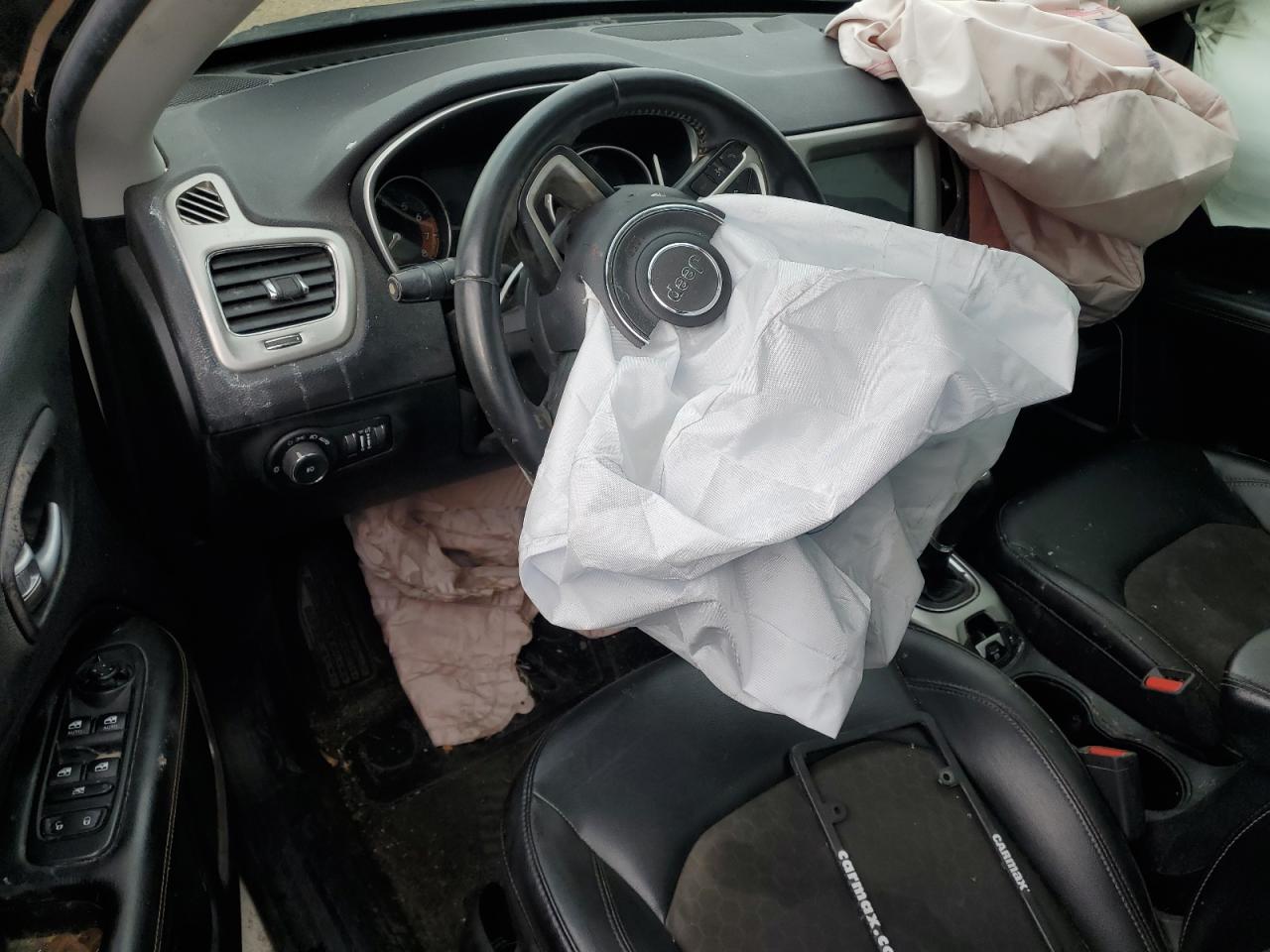 2018 Jeep Compass Latitude VIN: 3C4NJDBB1JT143374 Lot: 87409425