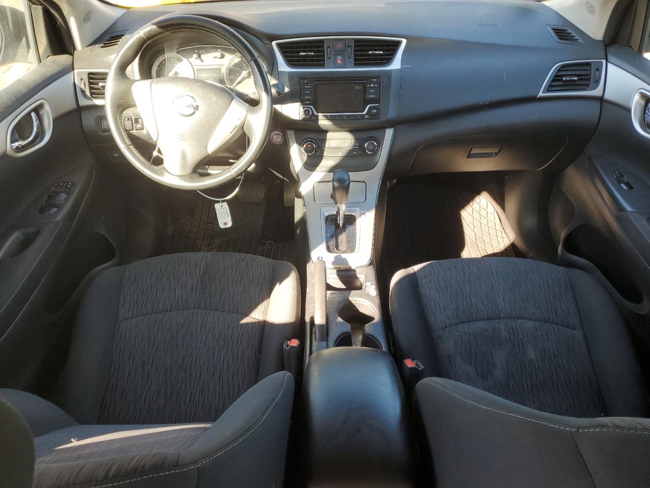 2015 Nissan Sentra S VIN: 3N1AB7AP5FL695819 Lot: 84890355