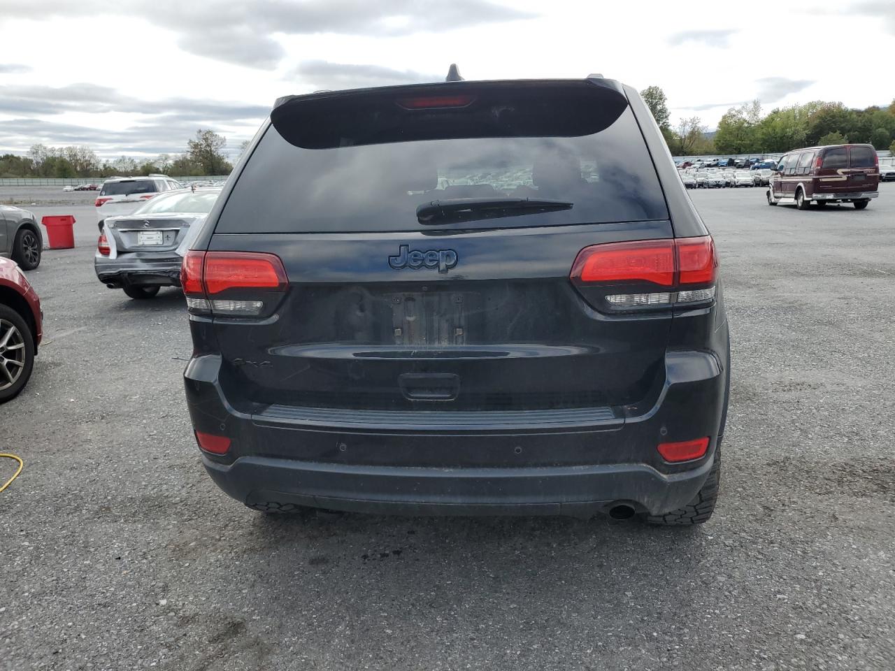 2018 Jeep Grand Cherokee Laredo VIN: 1C4RJFAG2JC352998 Lot: 86519925