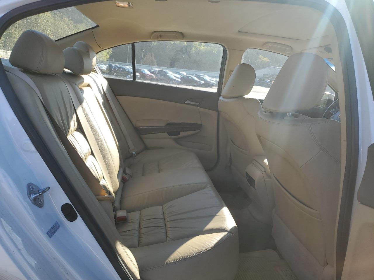 2010 Honda Accord Exl VIN: 1HGCP3F83AA028265 Lot: 86136085