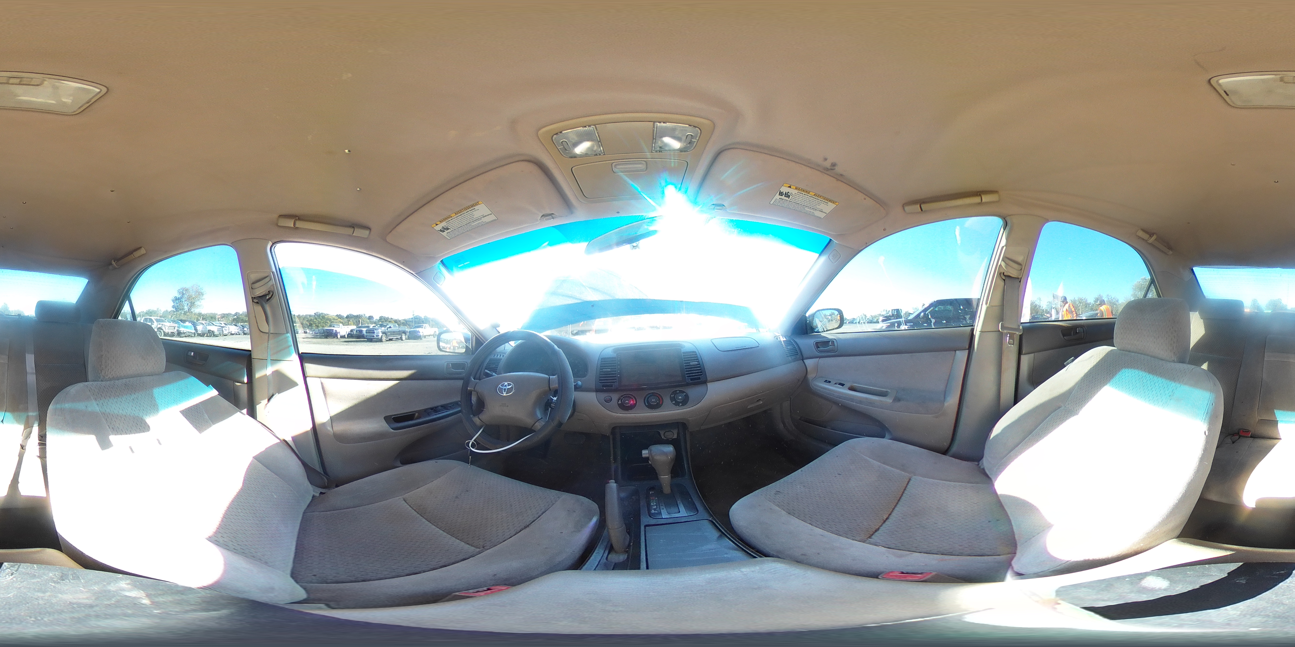 2004 Toyota Camry Le VIN: 4T1BE30K04U354138 Lot: 82225555