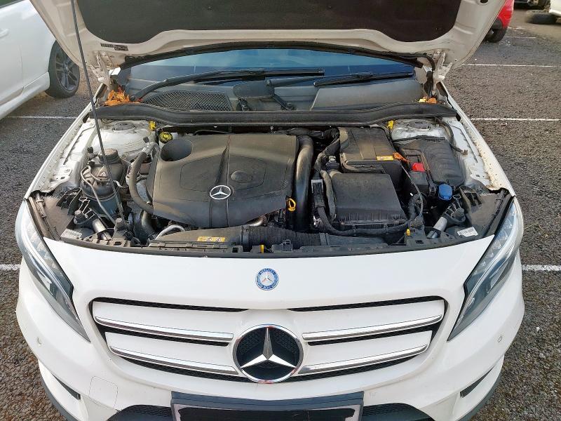 2014 MERCEDES-BENZ GLA220 AMGLINE PREM+CDI 4 
