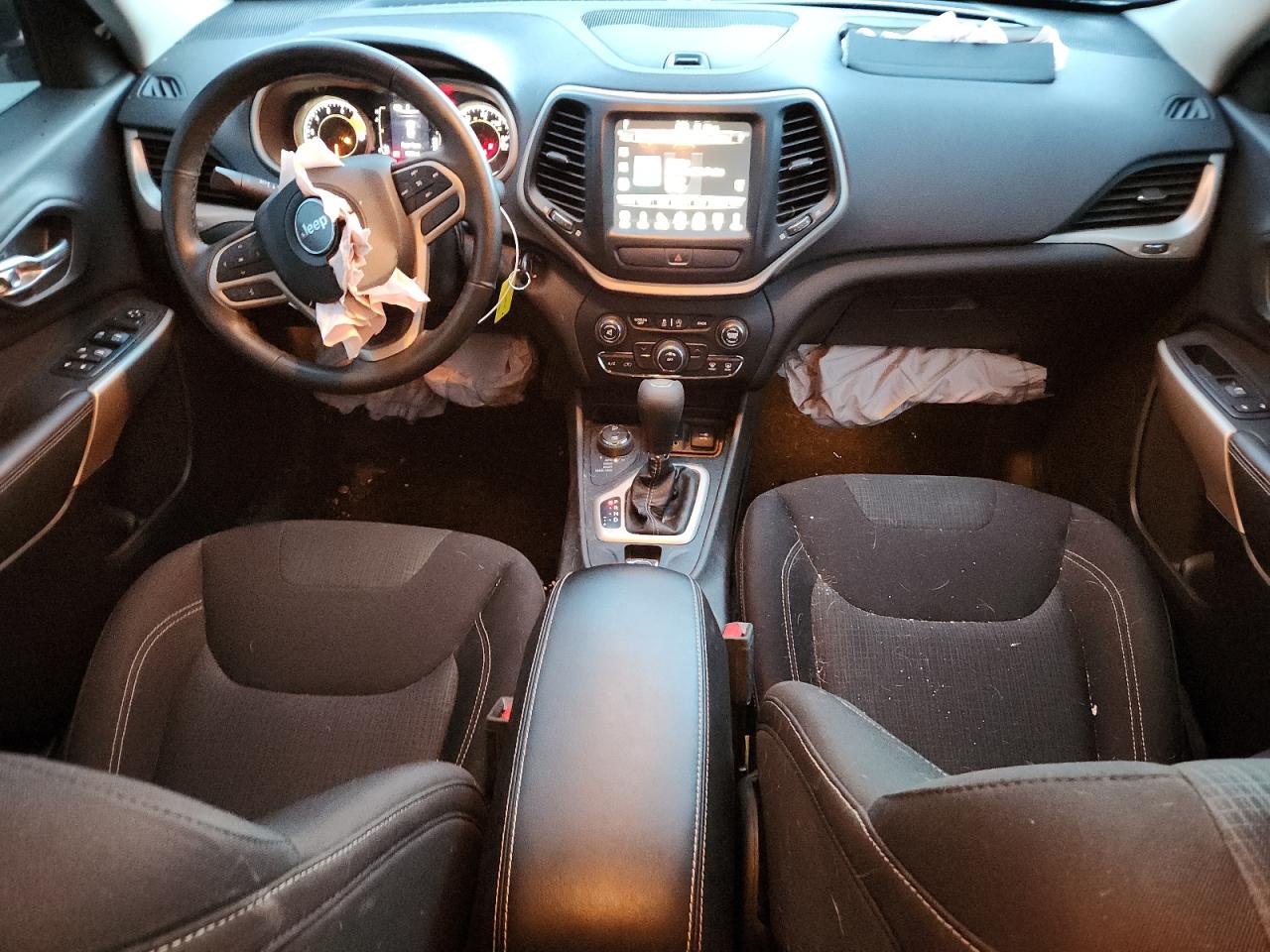 2017 Jeep Cherokee Latitude VIN: 1C4PJMCS5HD223719 Lot: 89846745