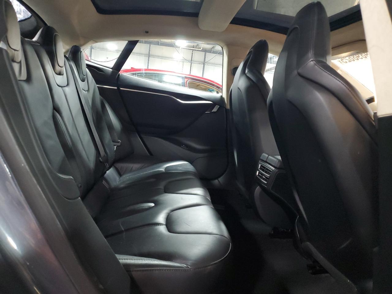 2014 Tesla Model S VIN: 5YJSA1H15EFP49071 Lot: 89898625