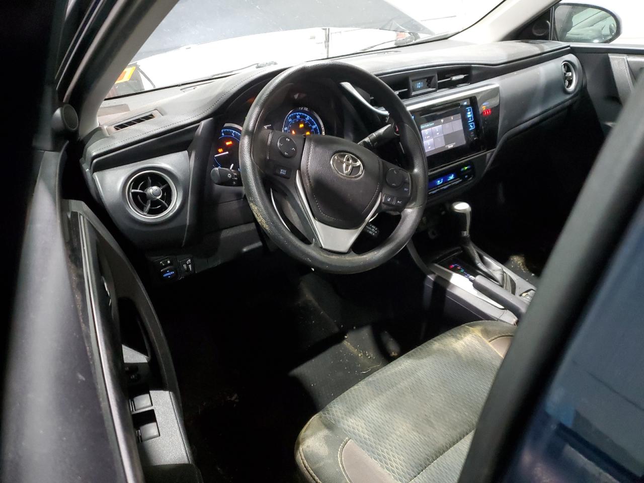 2018 Toyota Corolla L VIN: 2T1BURHE9JC016481 Lot: 85137305