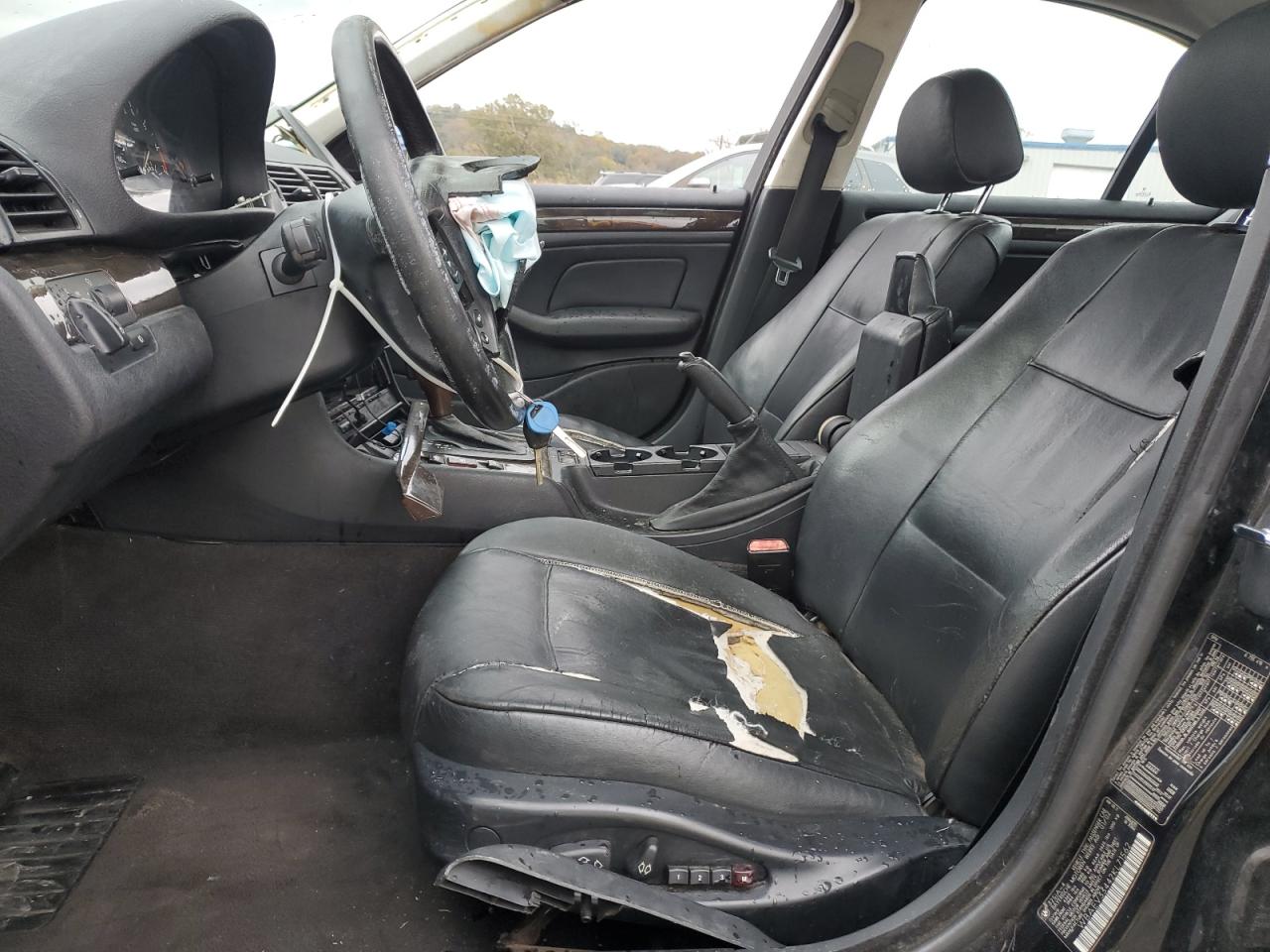 2002 BMW 325 I VIN: WBAEV33442KL71562 Lot: 90342485