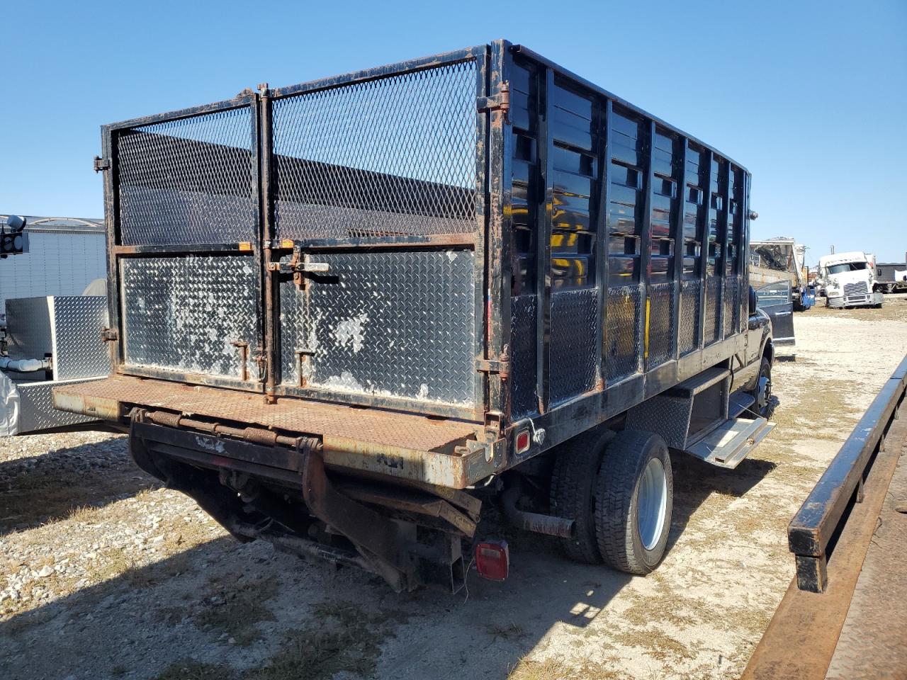 2001 Ford F550 Super Duty VIN: 1FDAF56F61EC58924 Lot: 85175945