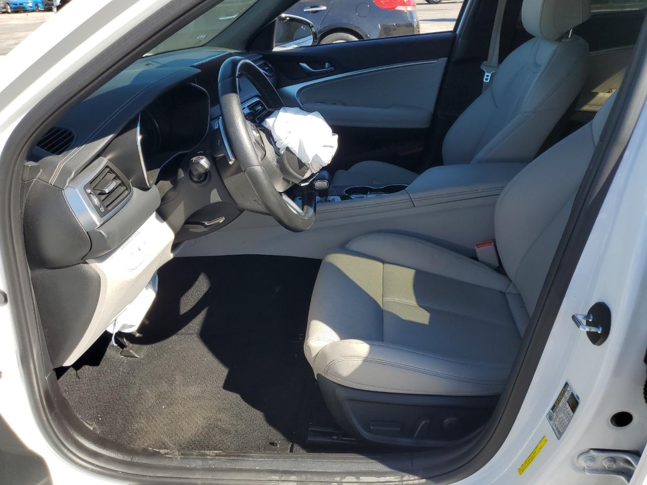 2022 Genesis G70 Base VIN: KMTG34TA5NU097702 Lot: 90632905