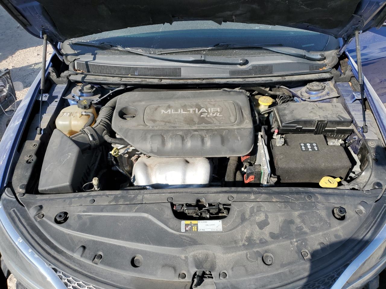 2015 Chrysler 200 Limited VIN: 1C3CCCAB6FN562927 Lot: 82717025