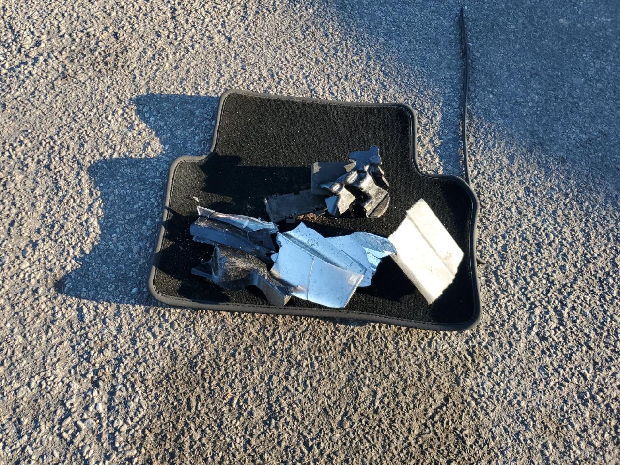 V (W213, S213, C238) V (W213, S213, C238)