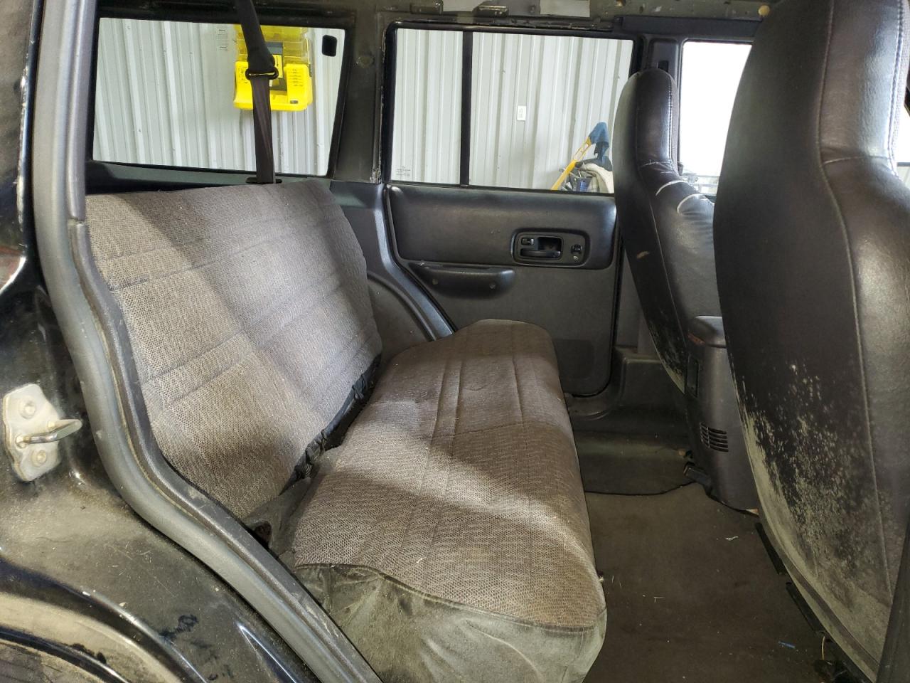 2001 Jeep Cherokee Sport VIN: 1J4FF48S61L629567 Lot: 82771645