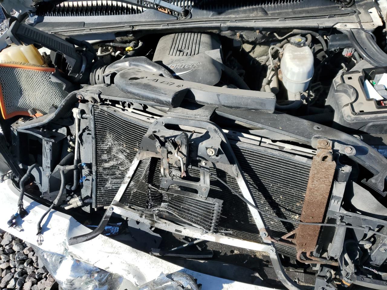 2004 GMC Yukon VIN: 1GKEK13T04R114727 Lot: 82332925