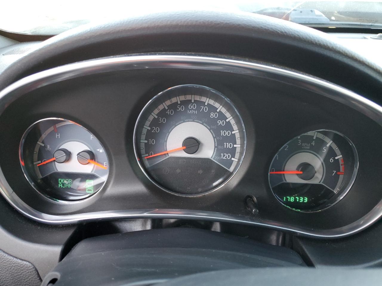 2012 Chrysler 200 Touring VIN: 1C3CCBBB5CN104476 Lot: 89724095