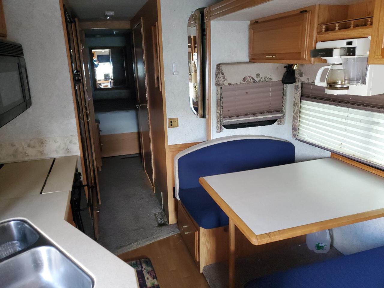2001 Winnebago Advend39Wl - Rv VIN: 1FCNF53S410A04665 Lot: 85391315