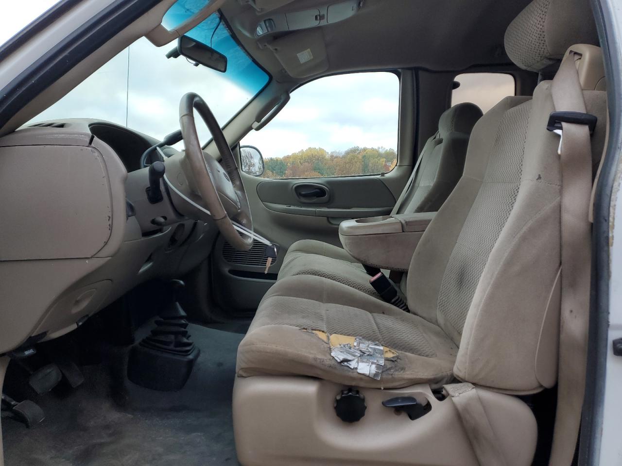 2002 Ford F150 VIN: 2FTRX18W82CA64851 Lot: 90283325