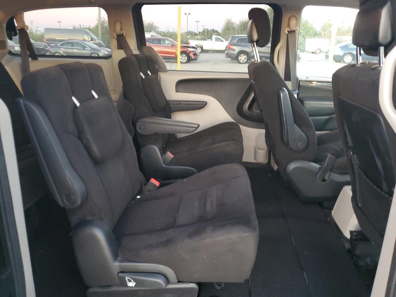 2015 Dodge Grand Caravan Se VIN: 2C4RDGBG3FR558048 Lot: 82311255