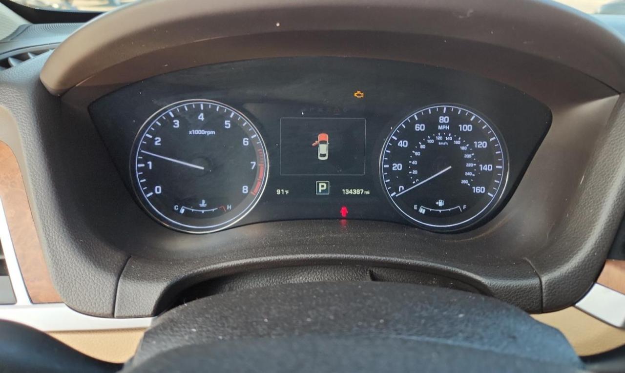 2015 Hyundai Genesis 3.8L VIN: KMHGN4JE1FU073067 Lot: 86839025