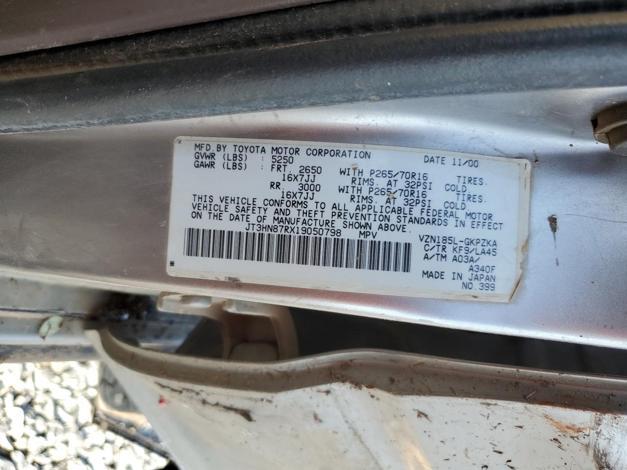 2001 Toyota 4Runner Limited VIN: JT3HN87RX19050798 Lot: 82595235
