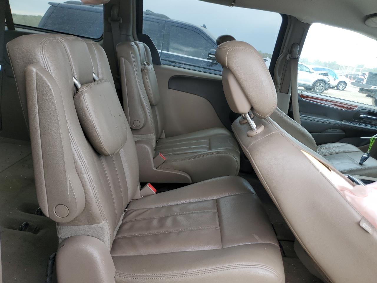 2013 Chrysler Town & Country Touring VIN: 2C4RC1BG2DR776656 Lot: 82251635