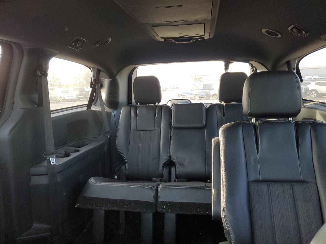 2014 Chrysler Town & Country S VIN: 2C4RC1HGXER132413 Lot: 81983765