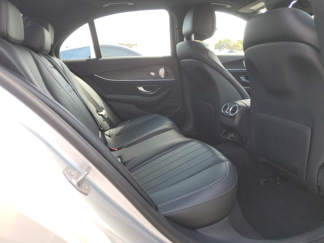 2017 Mercedes-Benz E 300 VIN: WDDZF4JB9HA050758 Lot: 84990625