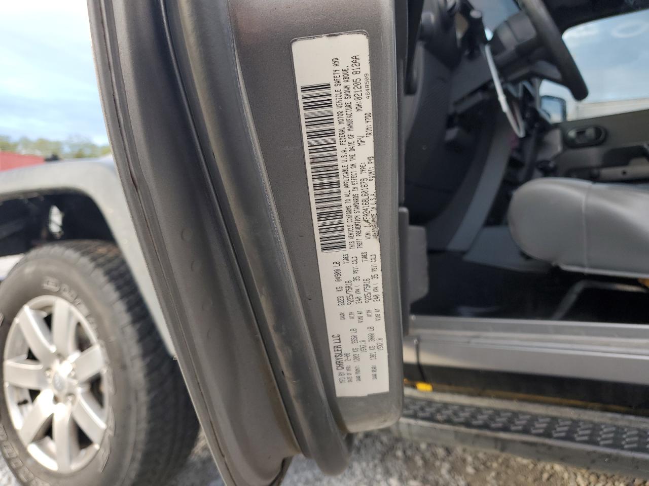 2008 Jeep Wrangler X VIN: 1J4FA24168L601679 Lot: 81061885