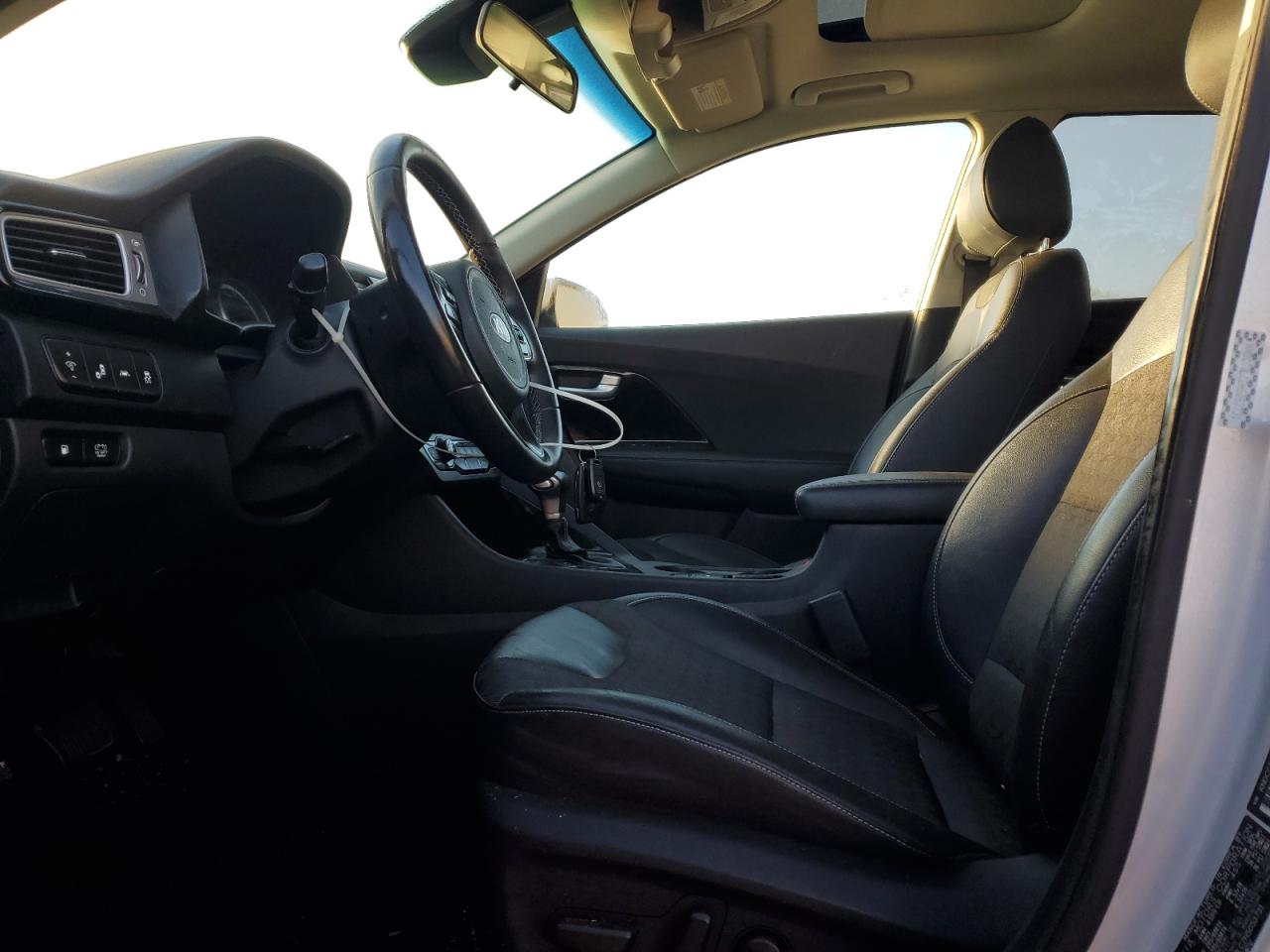 2017 Kia Niro Ex VIN: KNDCC3LC2H5053731 Lot: 90145915