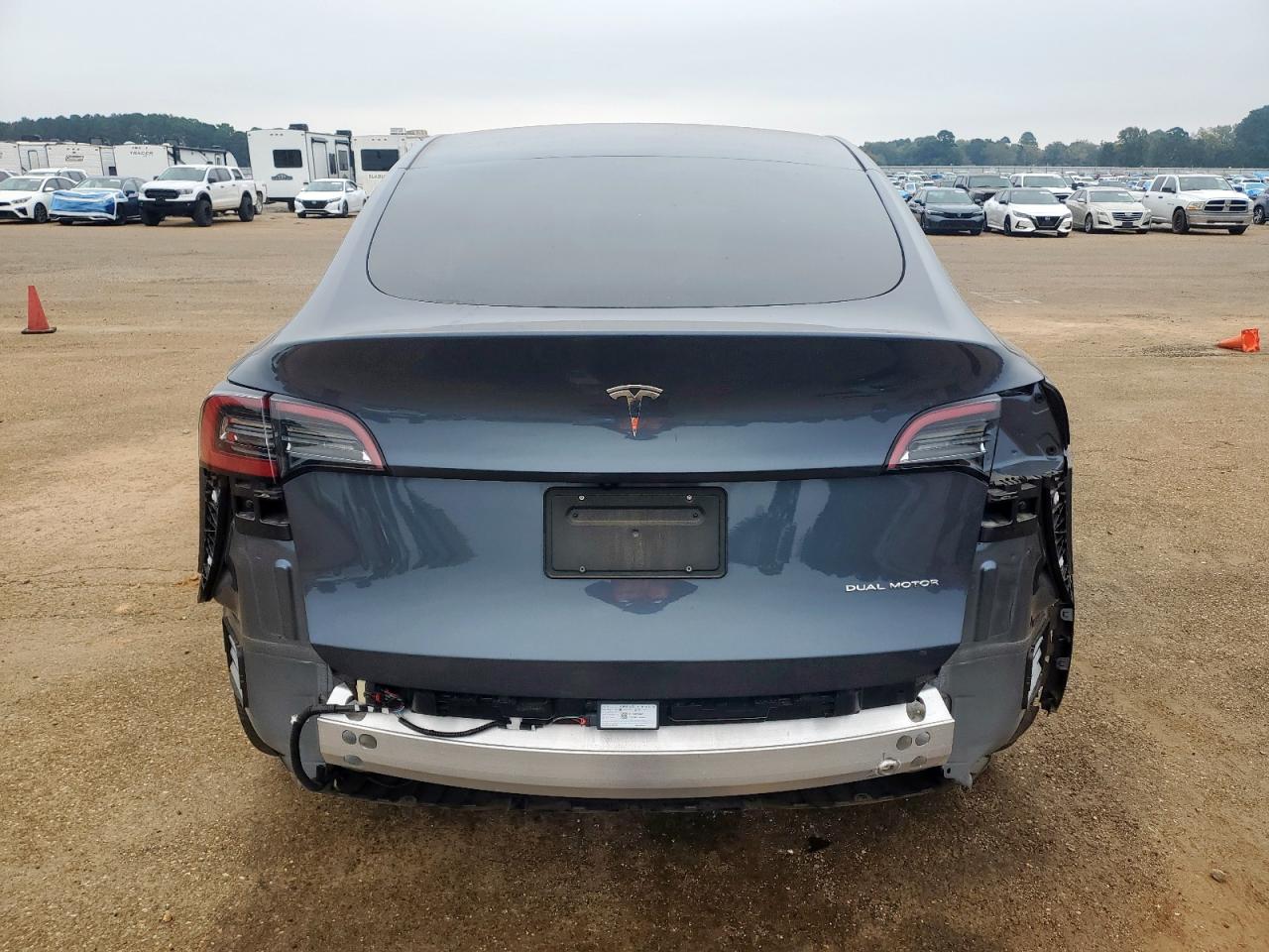 2023 Tesla Model Y VIN: 7SAYGDEE9PA179516 Lot: 89465995