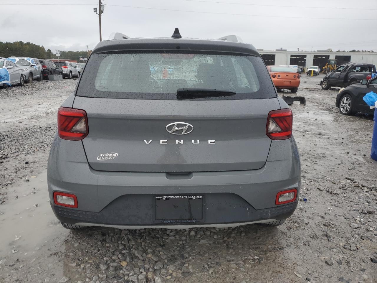 2022 Hyundai Venue Sel VIN: KMHRC8A39NU140713 Lot: 90314855