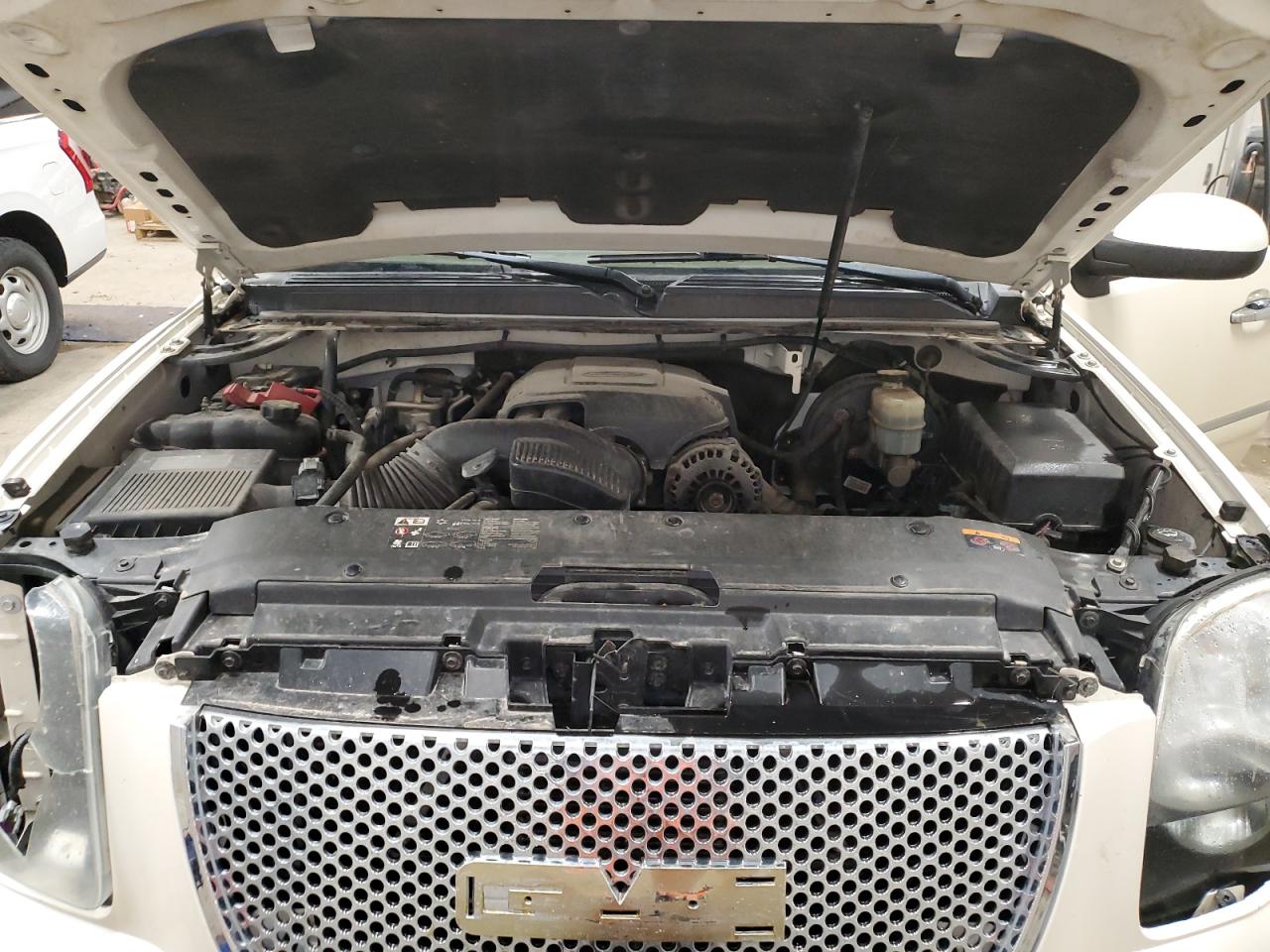 2013 GMC Yukon Xl Denali VIN: 1GKS2MEF8DR171186 Lot: 86610315