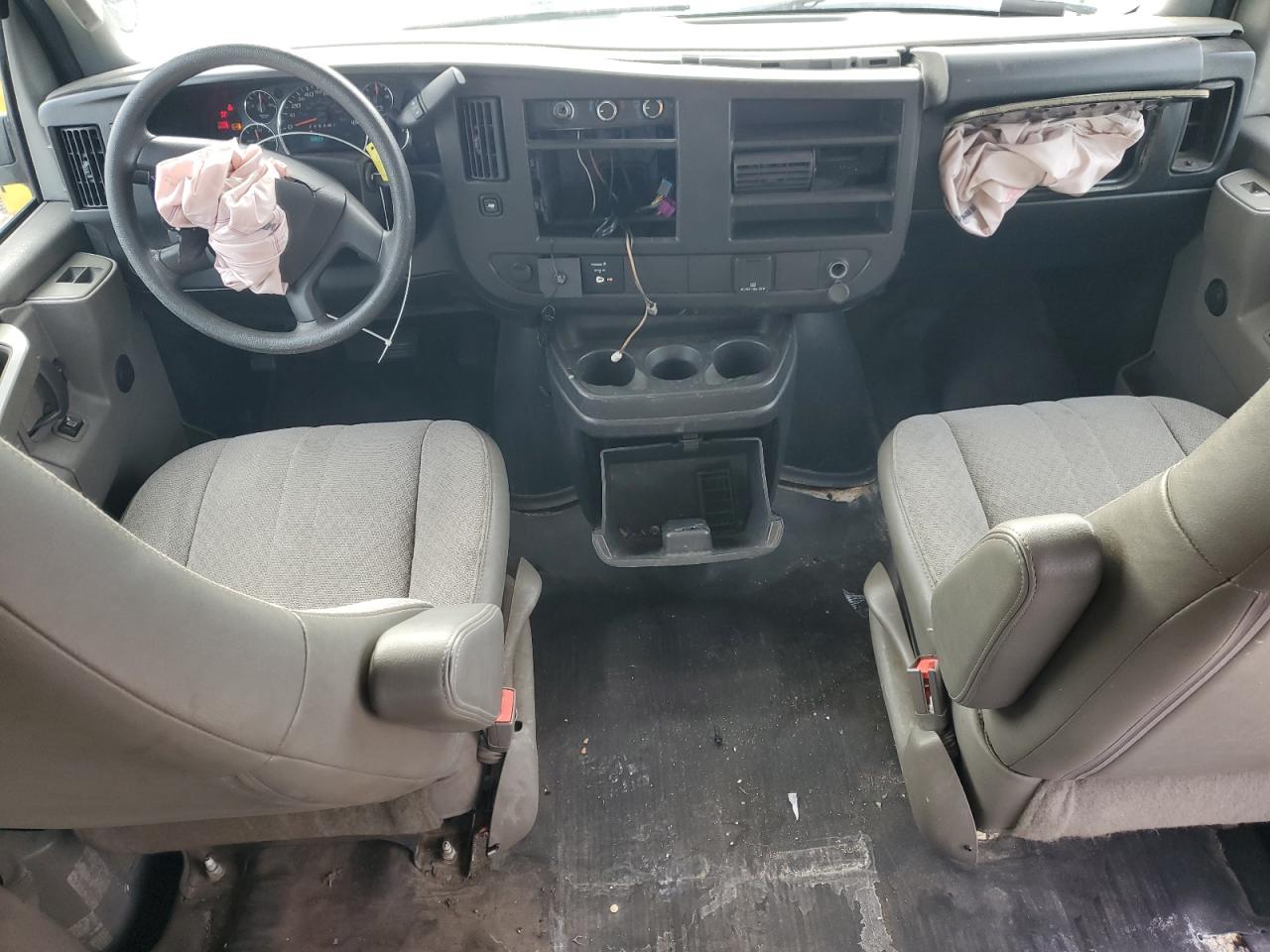 2017 GMC Savana G2500 VIN: 1GTW7AFF6H1903802 Lot: 82003655