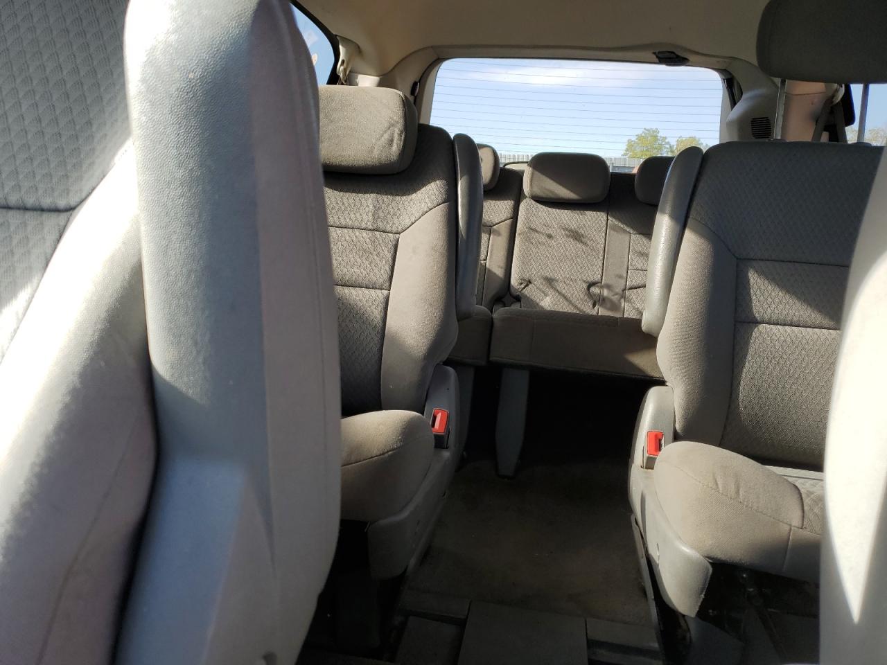 2010 Chrysler Town & Country Touring VIN: 2A4RR5D11AR441120 Lot: 86164615