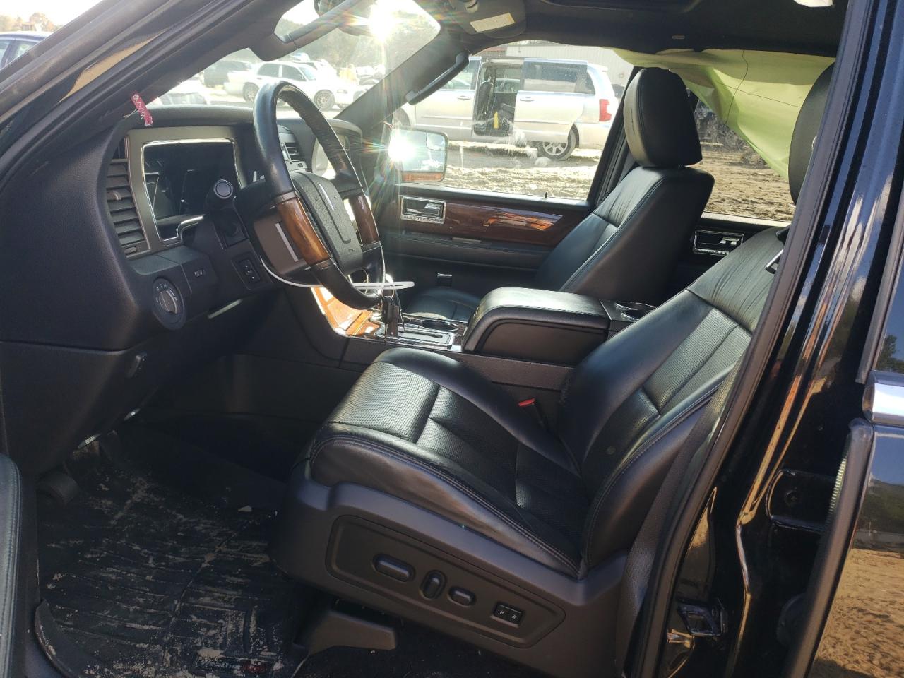 2013 Lincoln Navigator VIN: 5LMJJ2J56DEL07066 Lot: 82345735