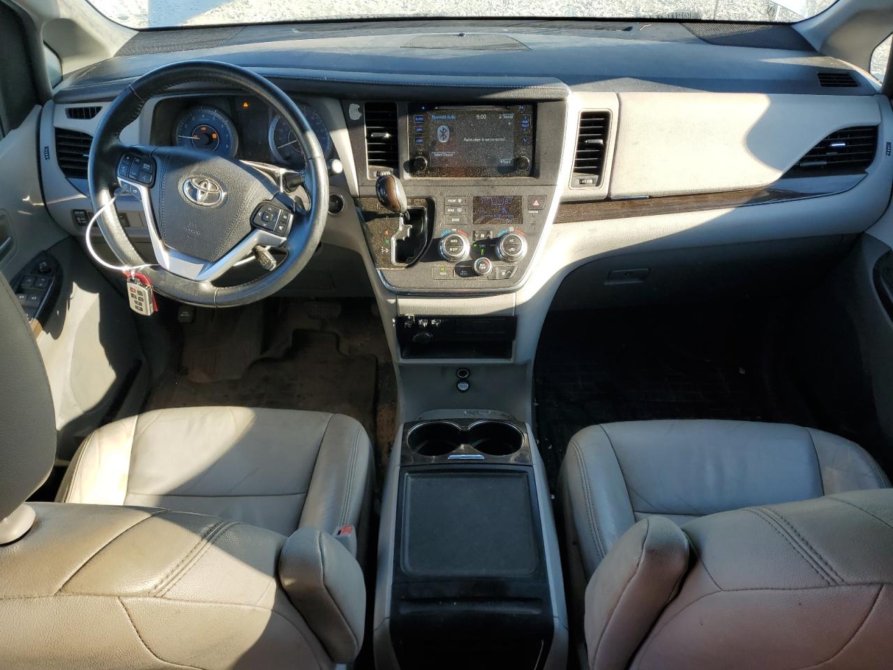 2015 Toyota Sienna Xle VIN: 5TDYK3DC7FS549901 Lot: 82412605