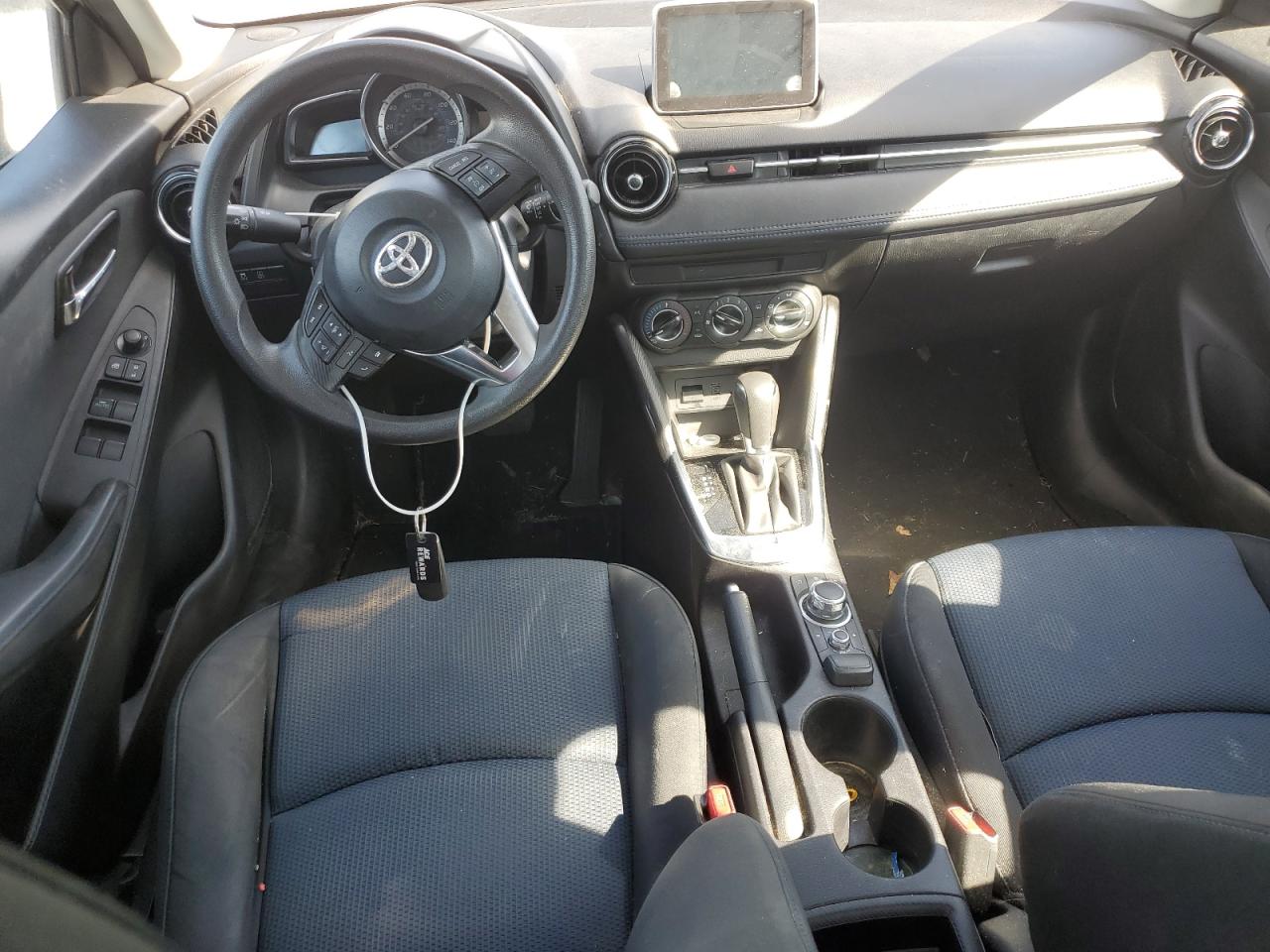 2017 Toyota Yaris Ia VIN: 3MYDLBYV8HY152907 Lot: 89903045