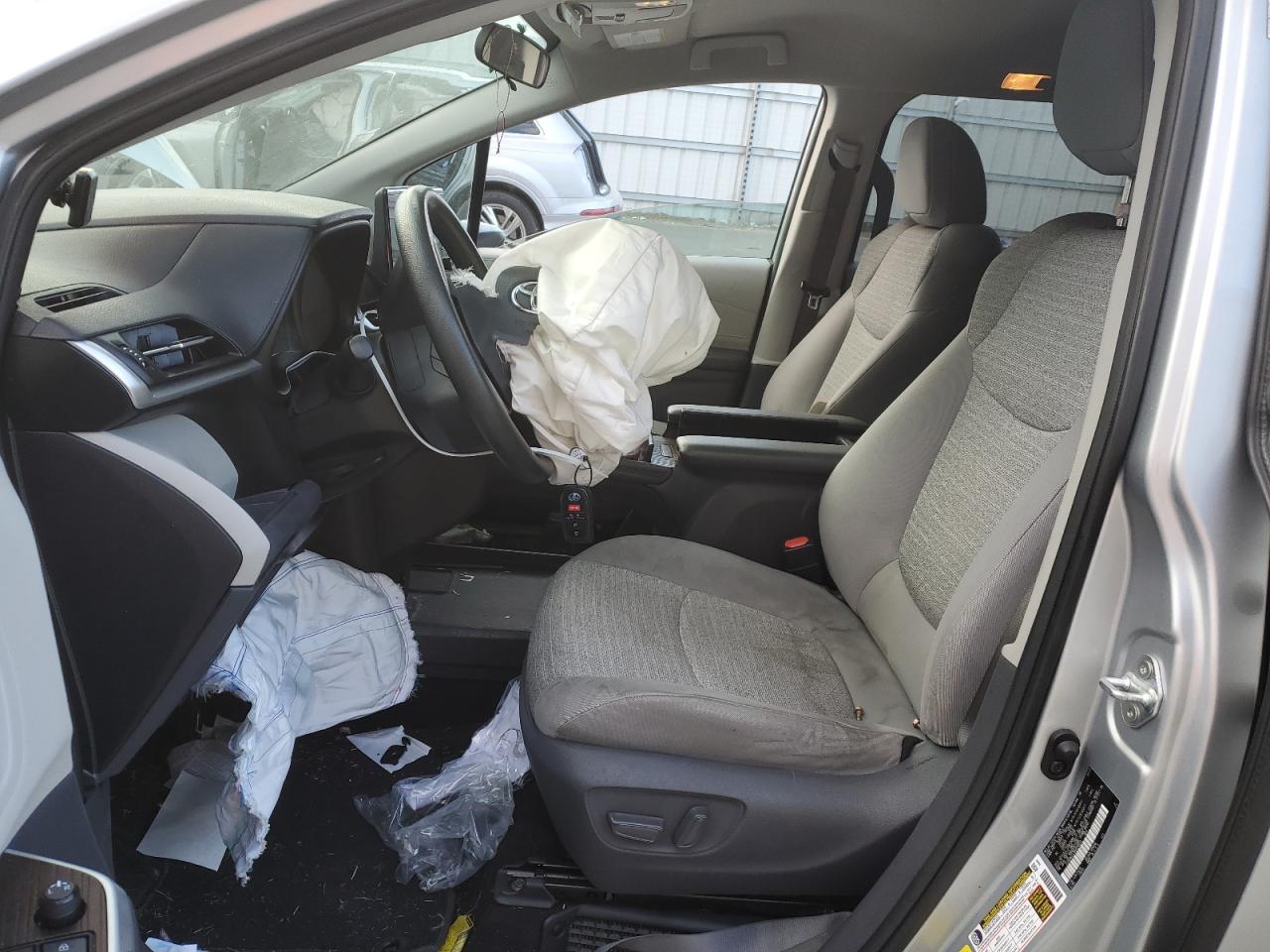 2021 Toyota Sienna Le VIN: 5TDKRKEC3MS020033 Lot: 86188755