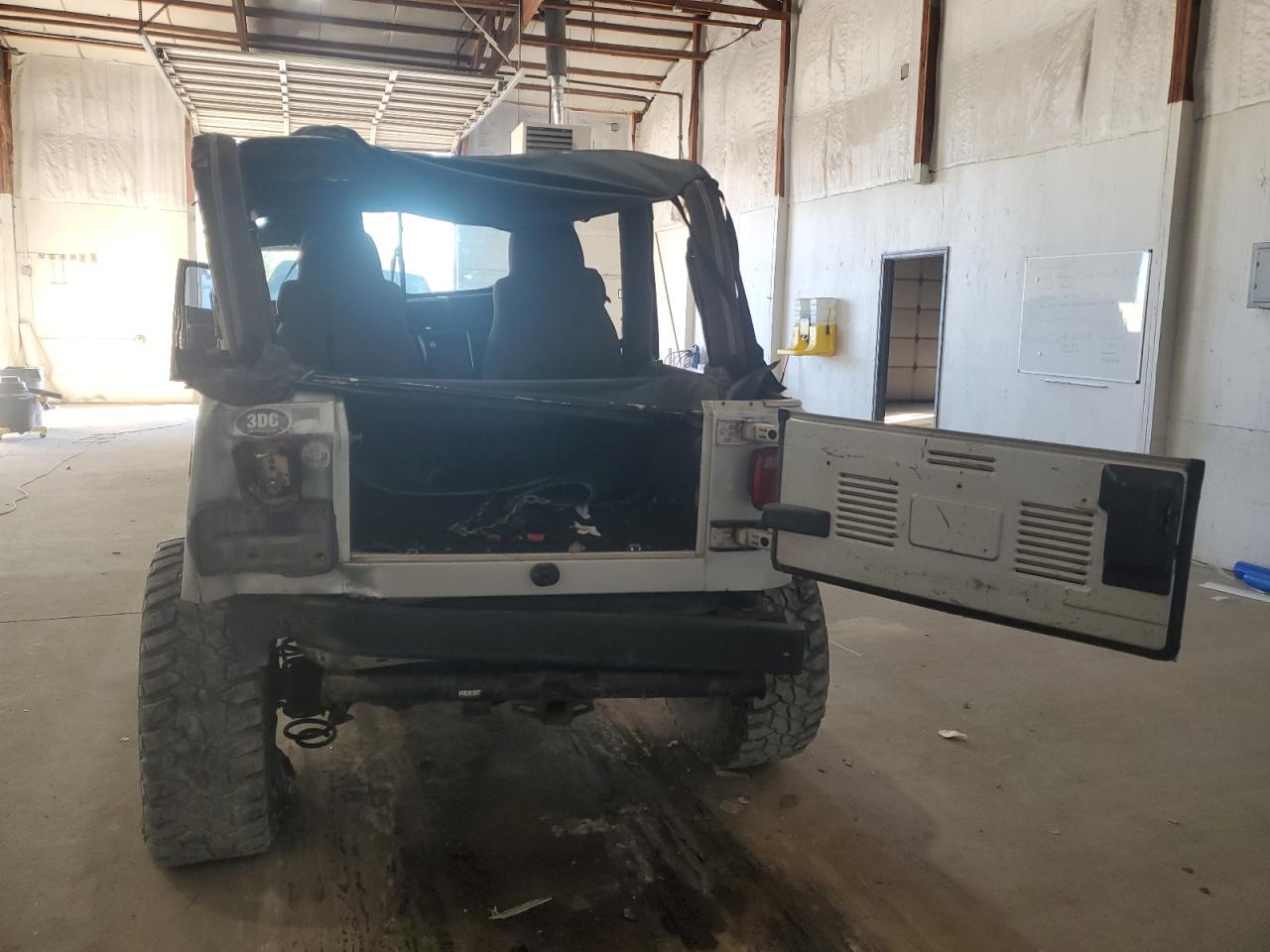 2004 Jeep Wrangler / Tj Rubicon VIN: 1J4FA69S14P758371 Lot: 85557875