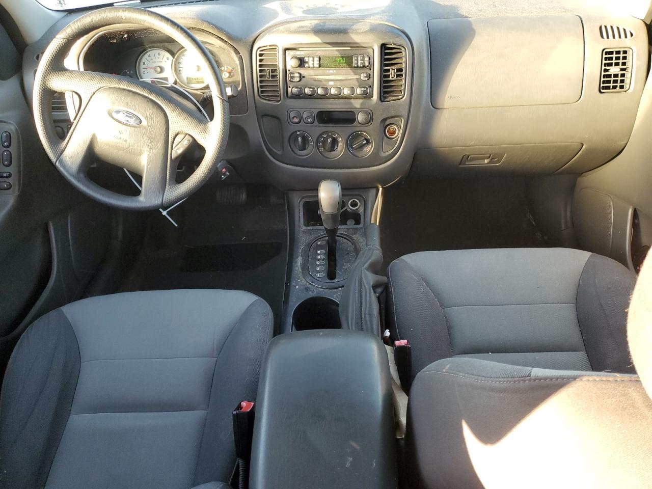 2005 Ford Escape Xls VIN: 1FMYU02Z05KA16774 Lot: 90664395