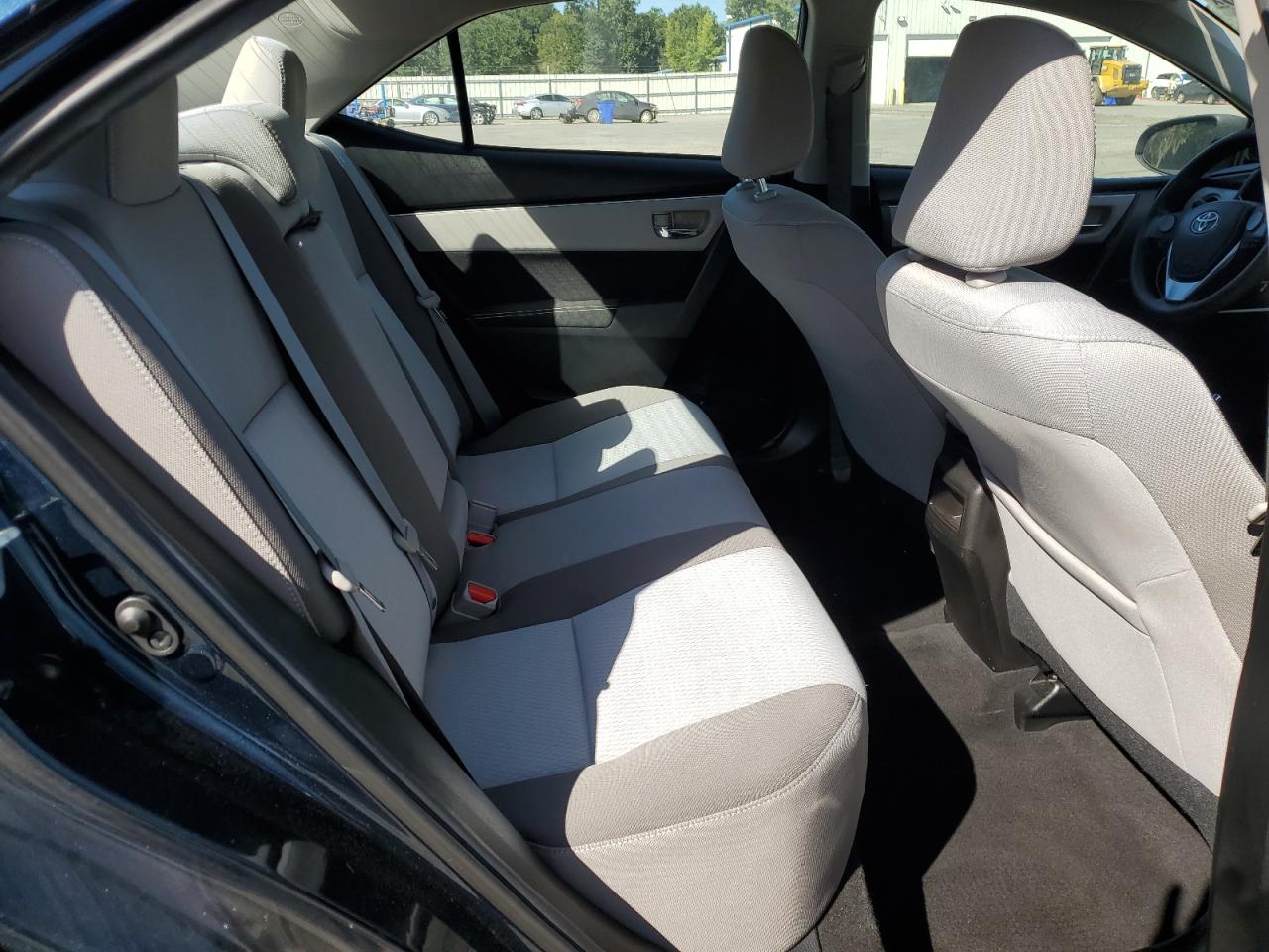 2019 Toyota Corolla L VIN: 5YFBURHE2KP863327 Lot: 85327545