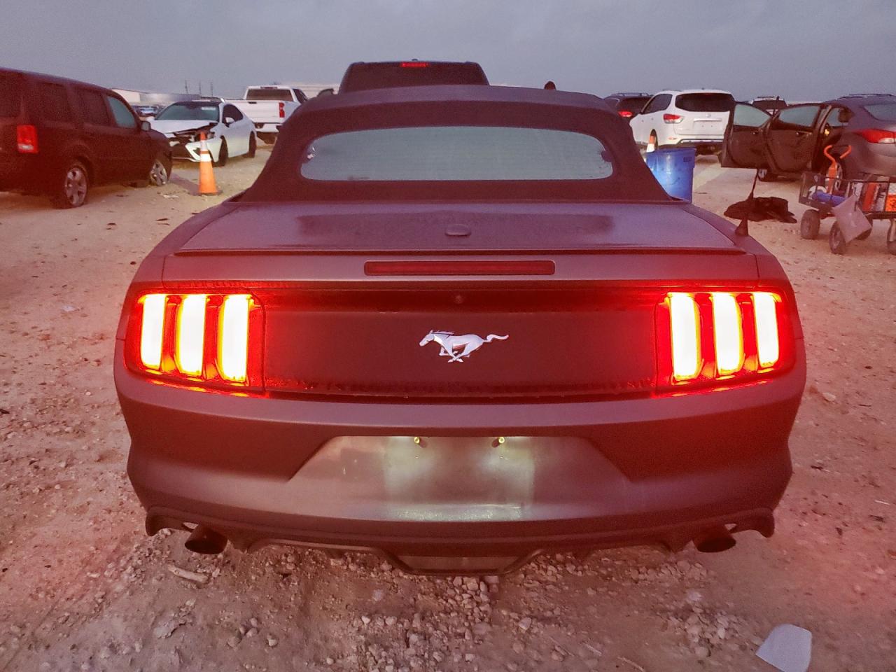 2015 Ford Mustang VIN: 1FATP8UH8F5424938 Lot: 90064495