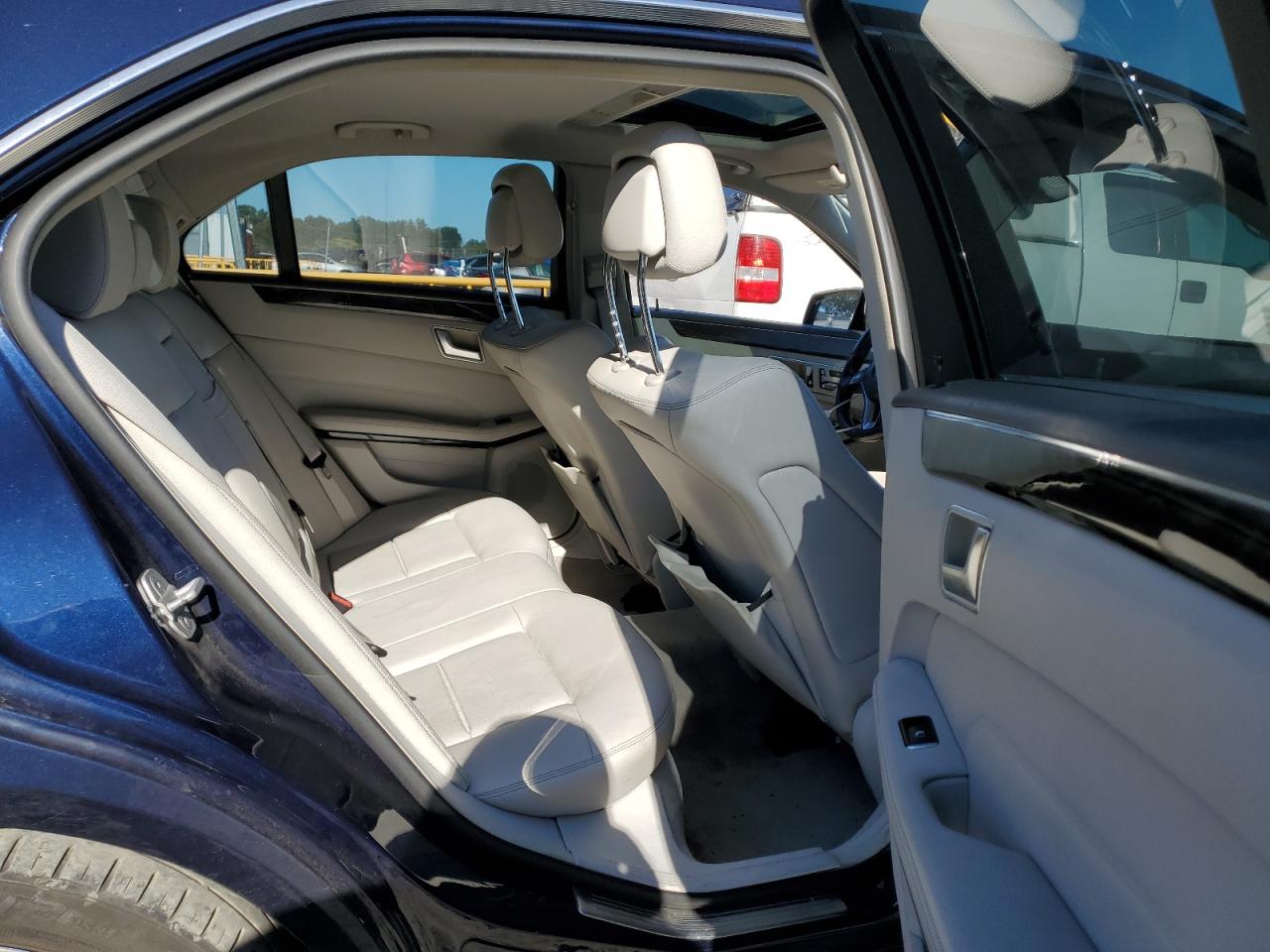 2014 Mercedes-Benz E 350 VIN: WDDHF5KB9EA845627 Lot: 85600435
